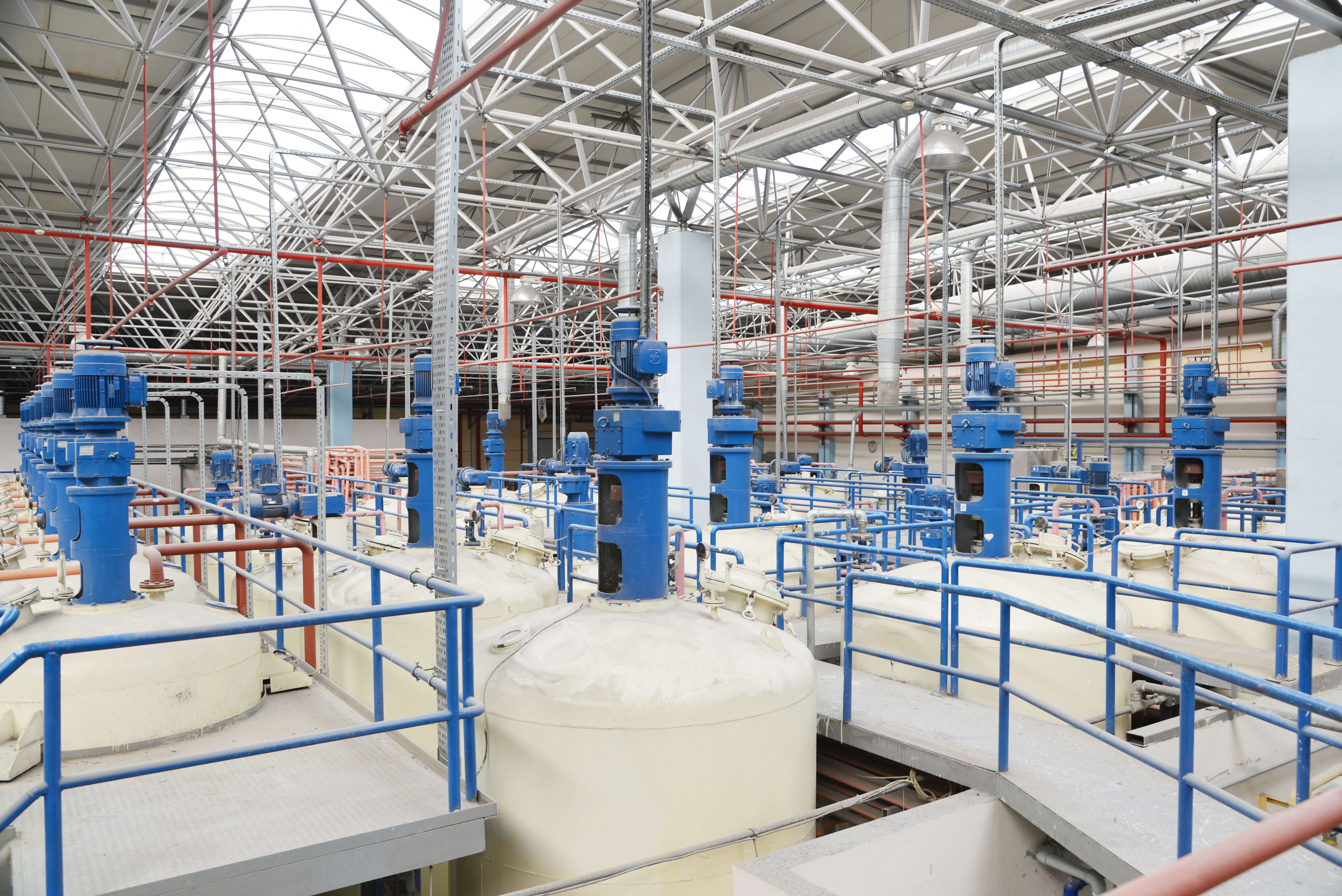 خلاطات الدهان