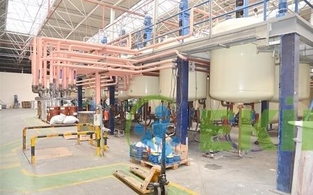 مصانع إنتاج الدهانات القائمة على المذيبات