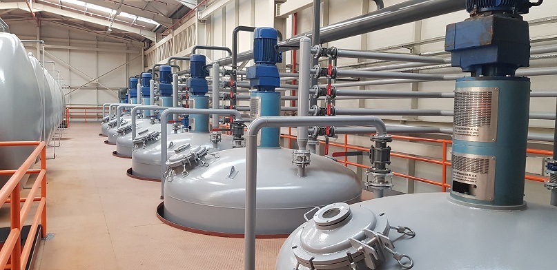 مصانع الزيوت المعدنية